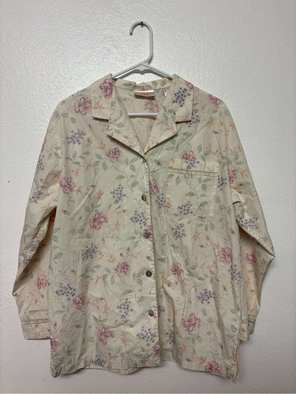 Judith Hart Fine Sleepwear Floral Pajama Top – Size Medium